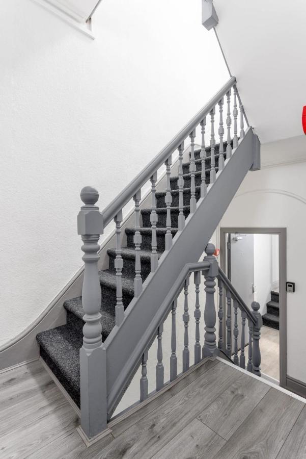 Newly Renovated Apartments In Liverpool - Extended Stay Экстерьер фото