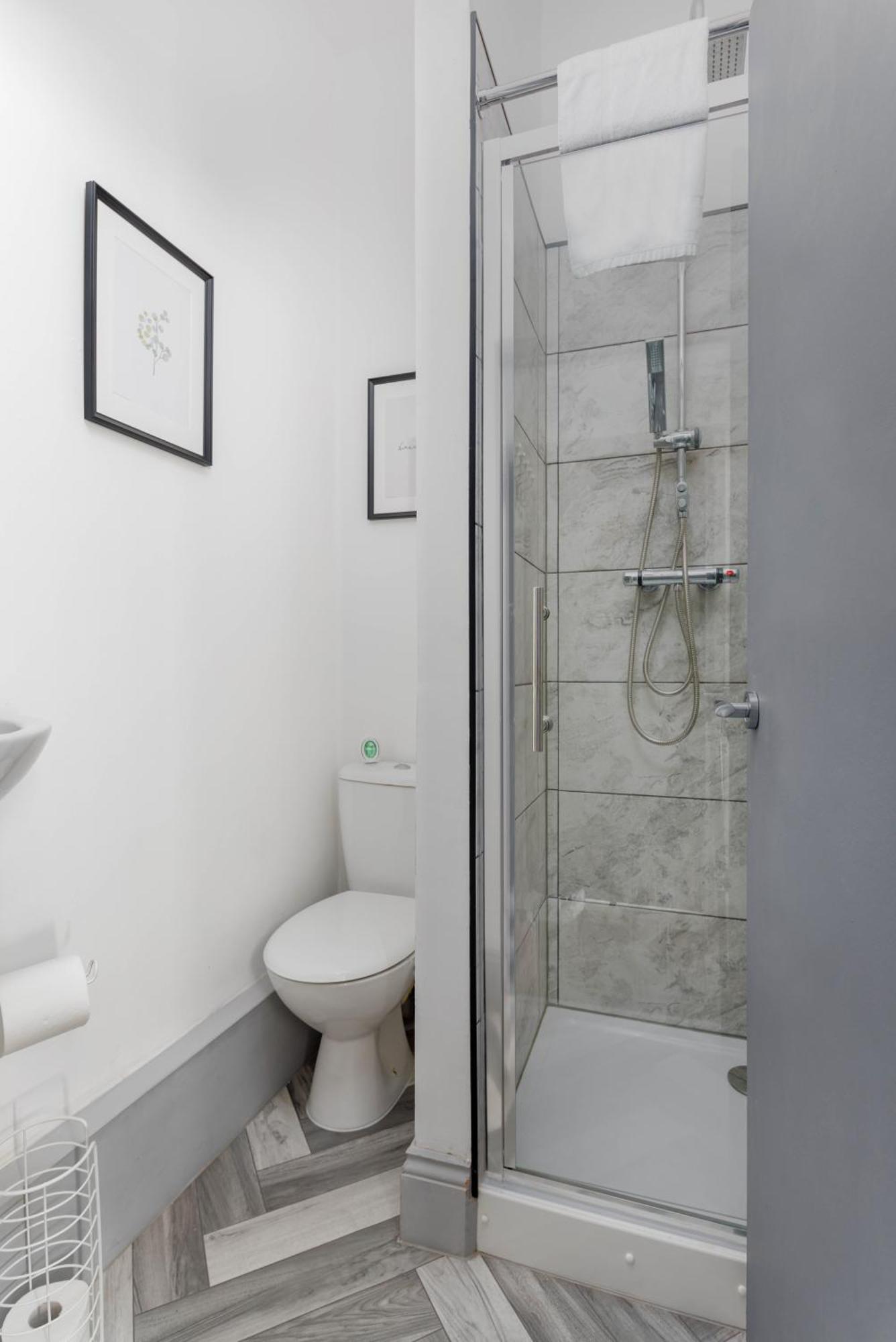 Newly Renovated Apartments In Liverpool - Extended Stay Экстерьер фото