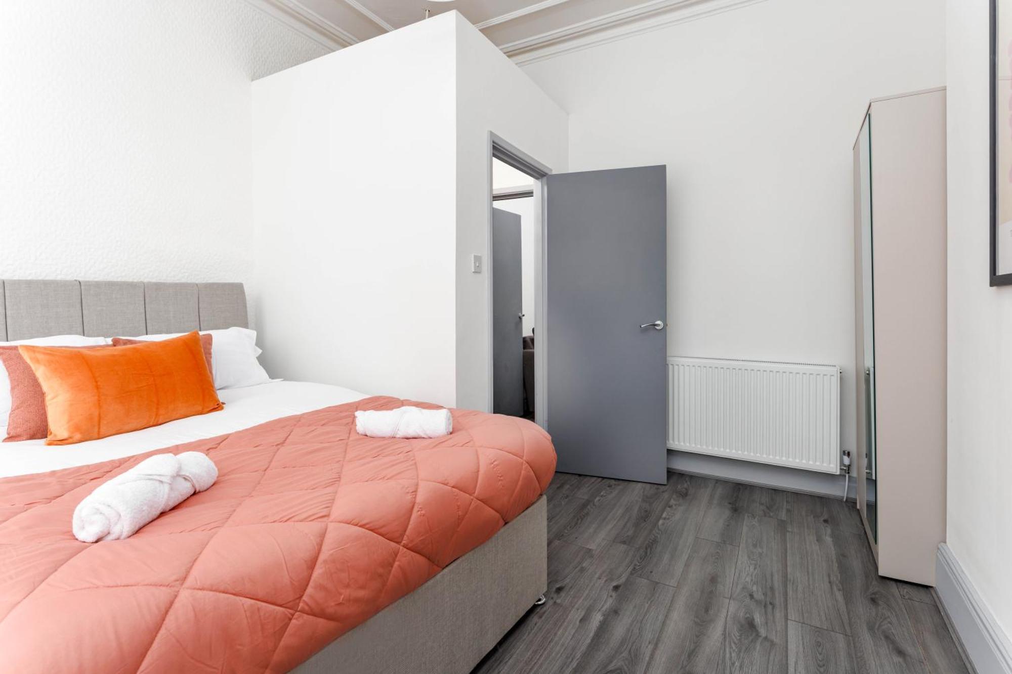 Newly Renovated Apartments In Liverpool - Extended Stay Экстерьер фото
