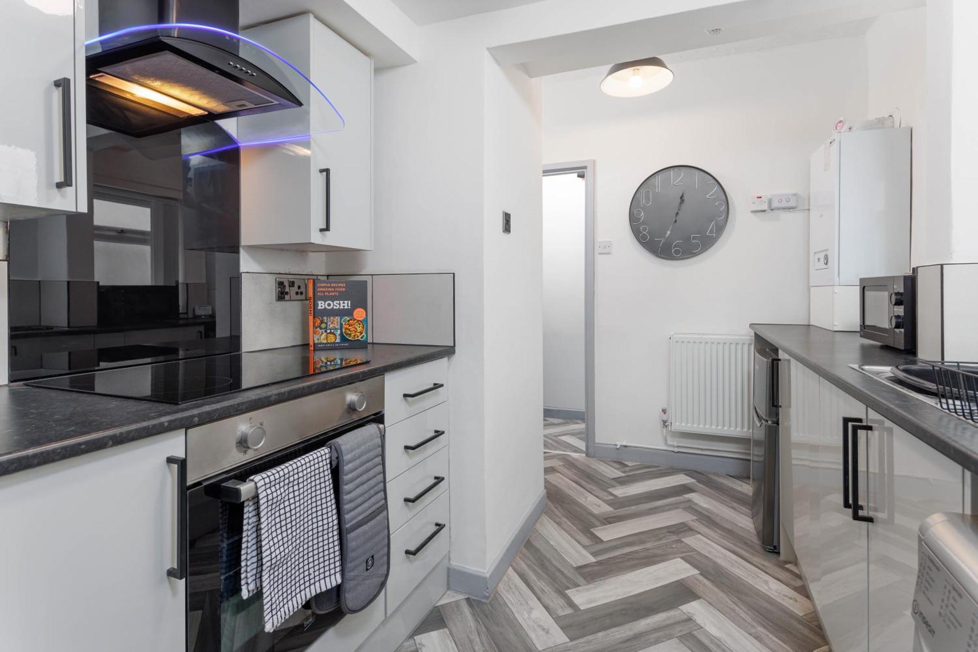Newly Renovated Apartments In Liverpool - Extended Stay Экстерьер фото